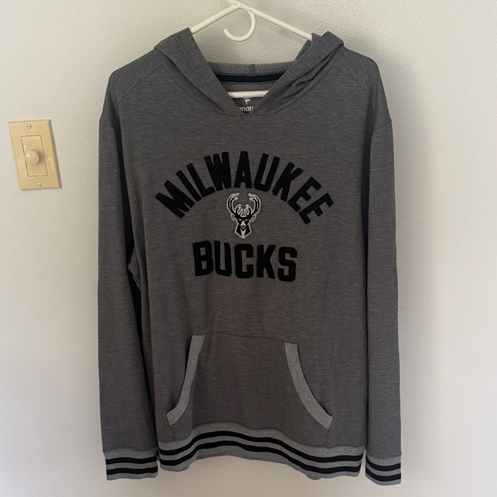 Milwaukee Bucks Fanatics Gray Hoodie